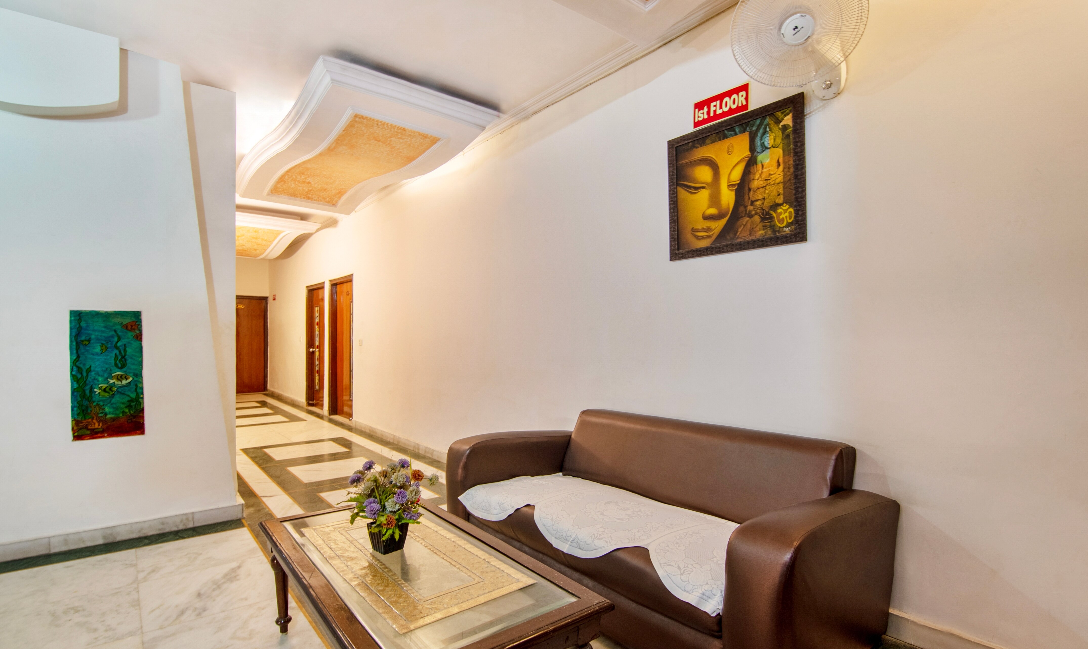 Hotel Paras International