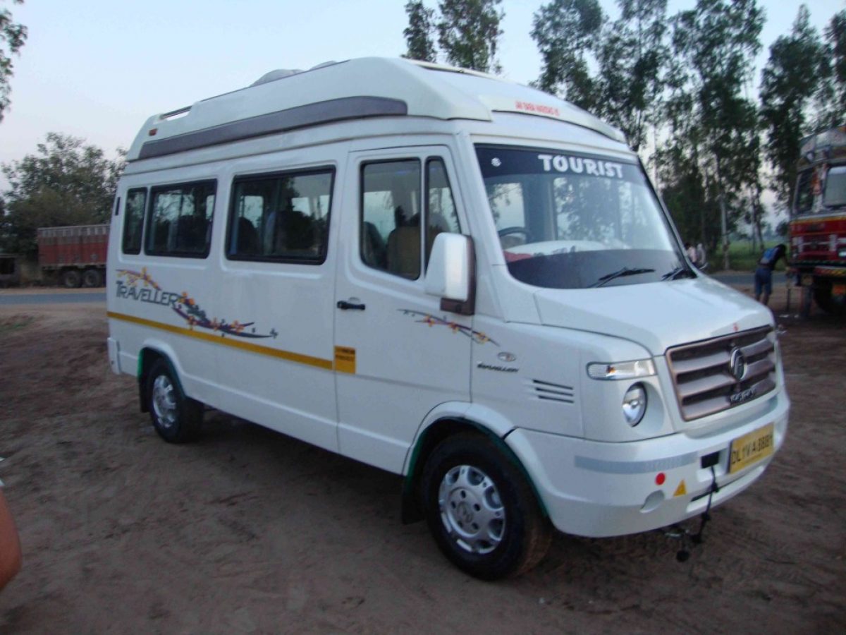 12 Seater Maharaja Tempo Traveller on Rent in Delhi & Ghaziabad